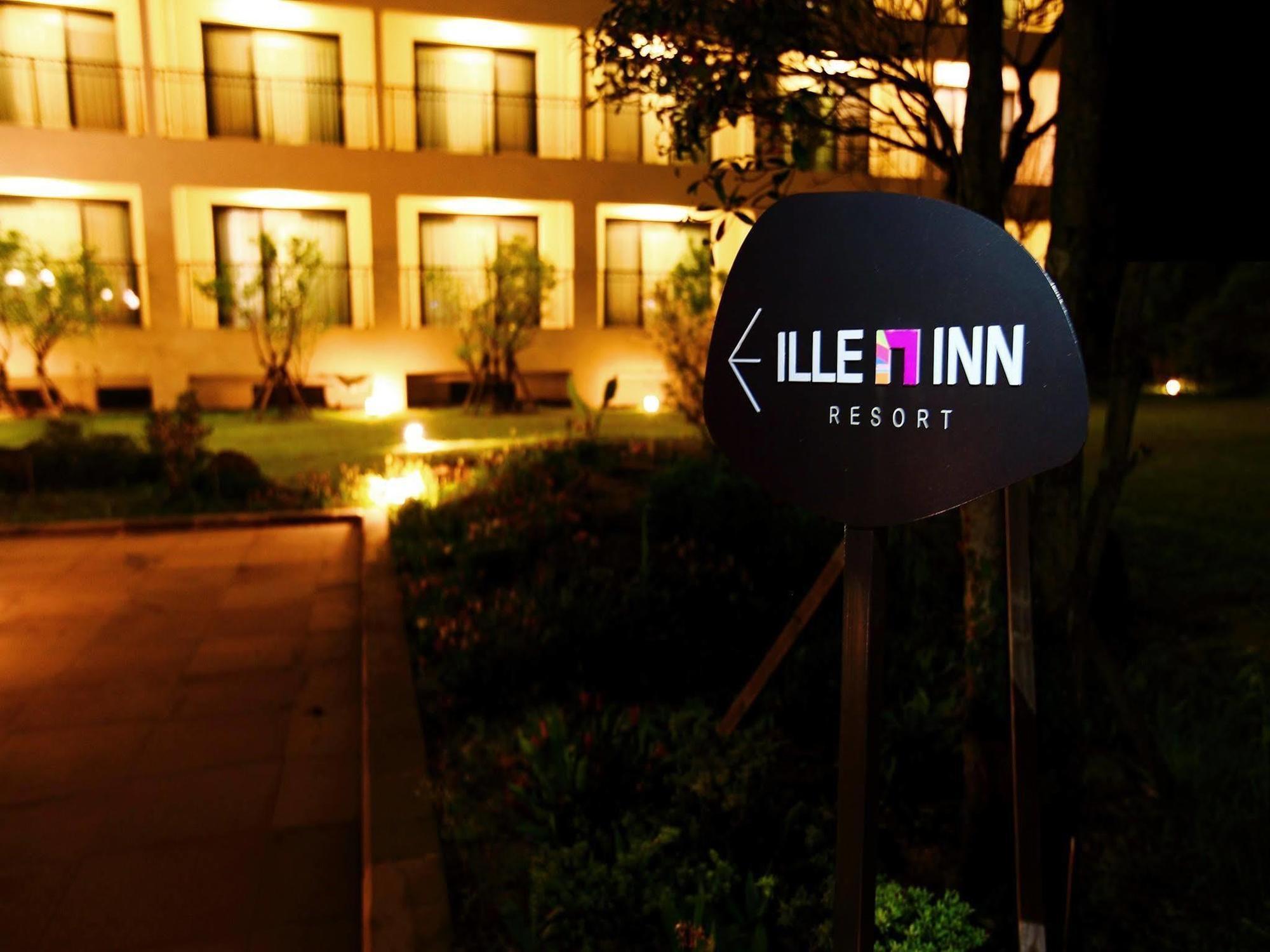 Illeinn Hotel Сеогвипо Екстериор снимка